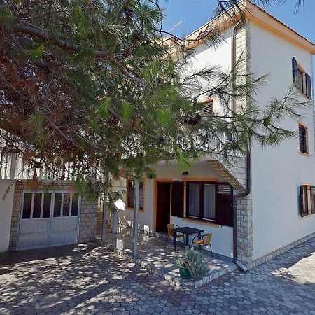 Apartments Miljenka Водице Екстериор снимка