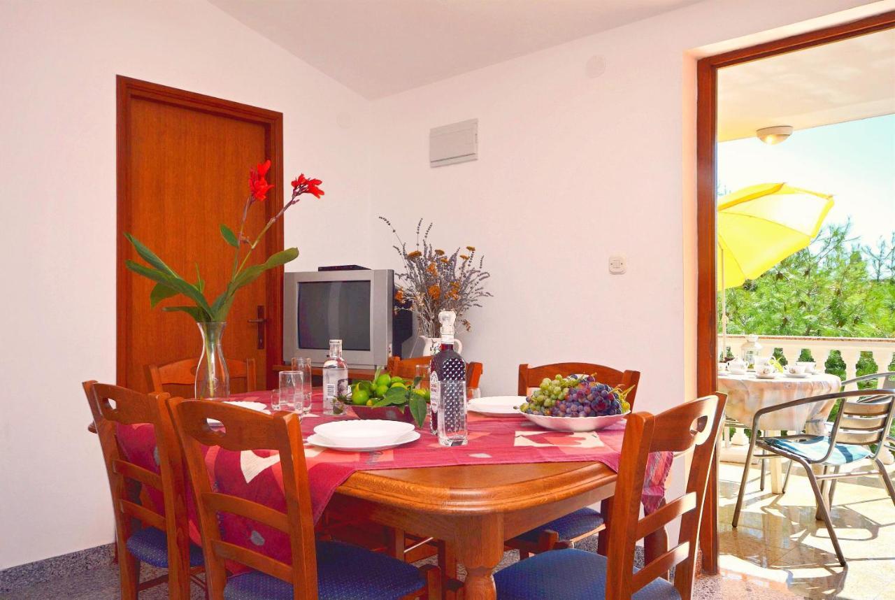 Apartments Miljenka Водице Екстериор снимка